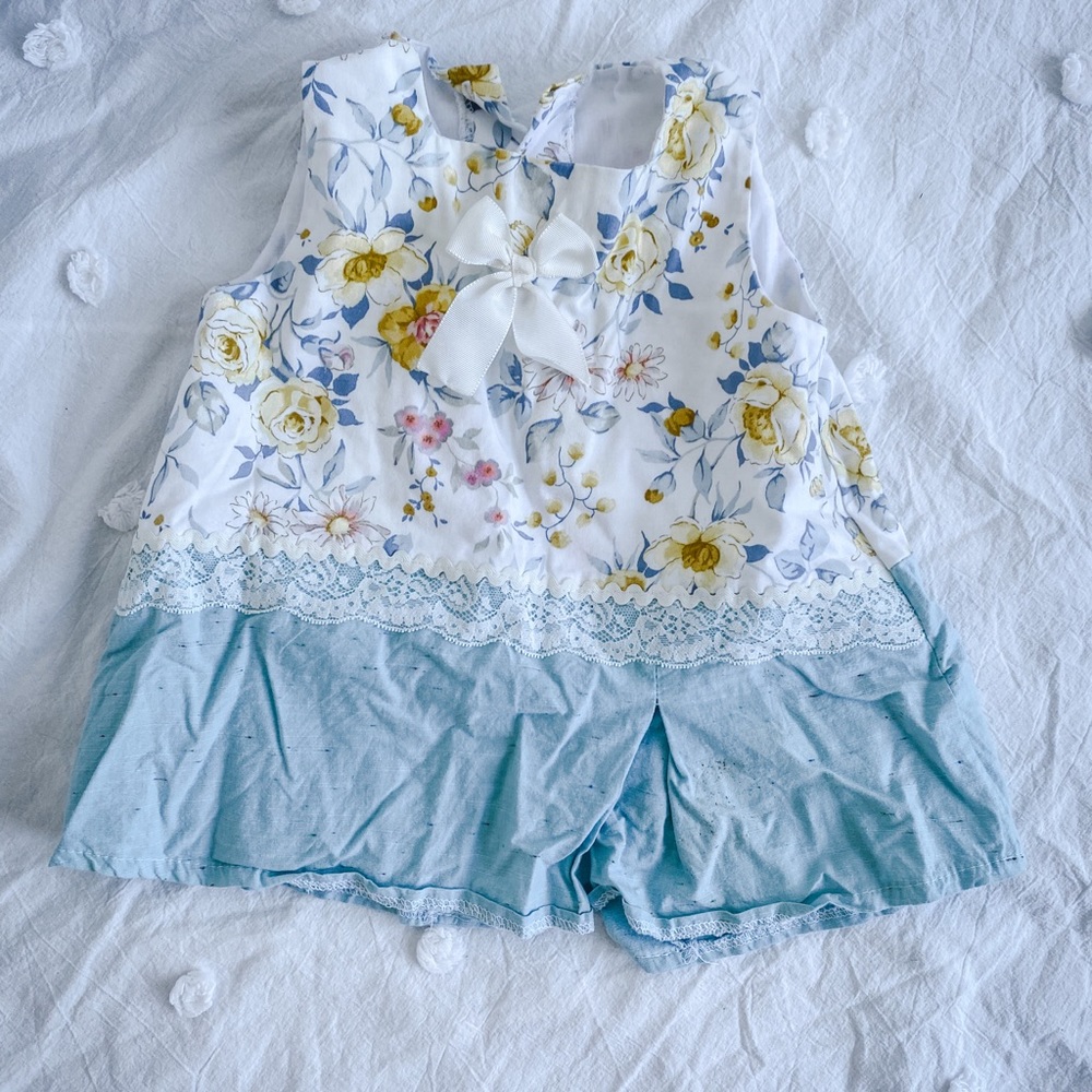 Top and bottom clasic european fashion
